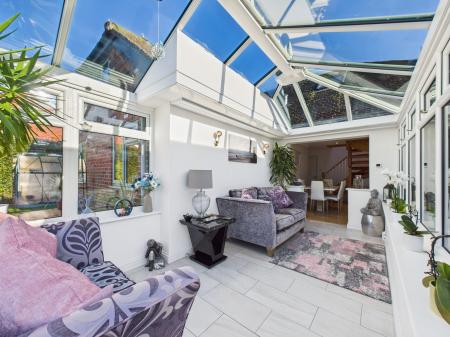 4 bedroom Detached bungalow for sale in Newtown, Tadley, RG26