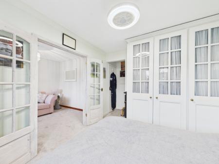 4 bedroom Detached bungalow for sale in Newtown, Tadley, RG26