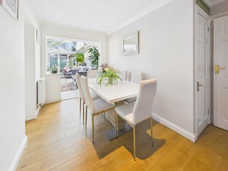 4 bedroom Detached bungalow for sale in Newtown, Tadley, RG26