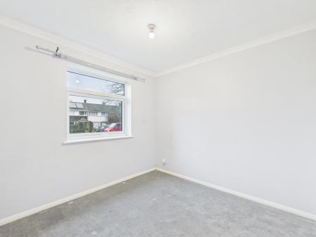 2 bedroom Flat for sale in Tunworth Court, Tadley, RG26