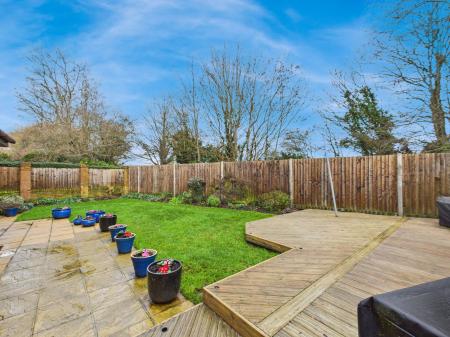 4 bedroom Detached house for sale in The Mews, Bramley, RG26