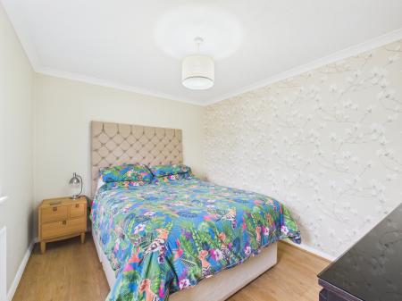 4 bedroom Detached house for sale in The Mews, Bramley, RG26