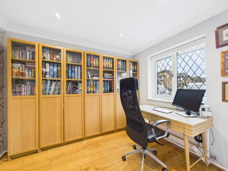 4 bedroom Detached house for sale in The Mews, Bramley, RG26