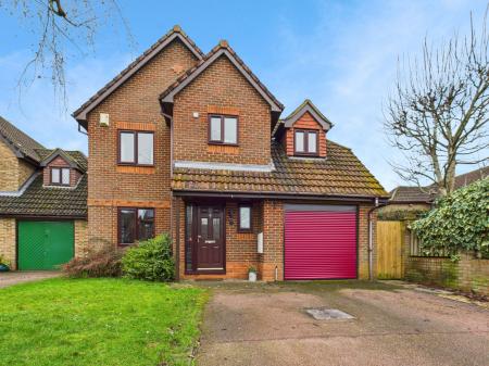 Woodland Drive, Bramley, RG26