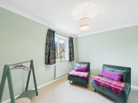 4 bedroom Detached house for sale in Woodland Drive, Bramley, RG26