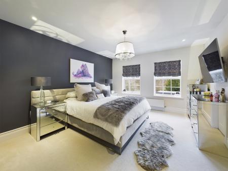 4 bedroom Detached house to let in Sandy Lane, Pamber Heath, RG26