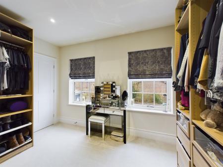 4 bedroom Detached house to let in Sandy Lane, Pamber Heath, RG26