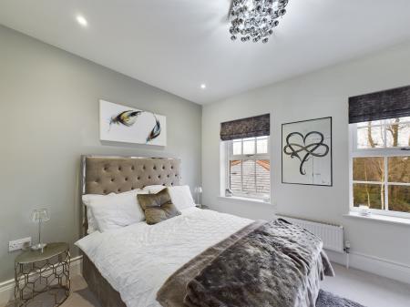 4 bedroom Detached house to let in Sandy Lane, Pamber Heath, RG26