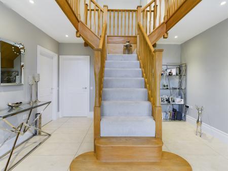 4 bedroom Detached house to let in Sandy Lane, Pamber Heath, RG26