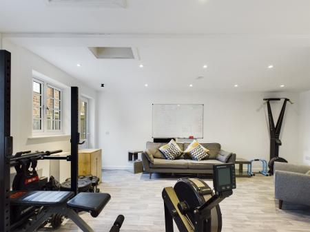 4 bedroom Detached house to let in Sandy Lane, Pamber Heath, RG26