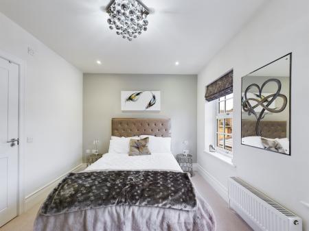 4 bedroom Detached house to let in Sandy Lane, Pamber Heath, RG26