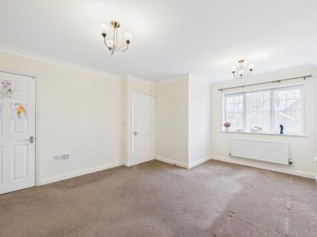 3 bedroom Terraced House to let in Besom Court, Tadley, RG26