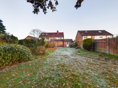 3 bedroom Semi-detached house to let in Bishopswood Road, Tadley, RG26