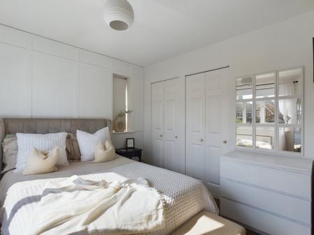 1 bedroom Terraced House to let in Warblington Close, Tadley