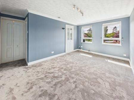 1 bedroom Studio flat for sale in Hartley Gardens, Tadley, RG26