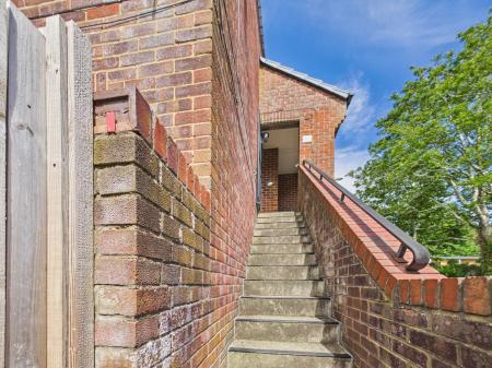 1 bedroom Studio flat for sale in Hartley Gardens, Tadley, RG26