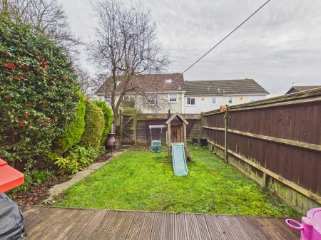 2 bedroom Terraced House for sale in Pond Road, Bramley, RG26