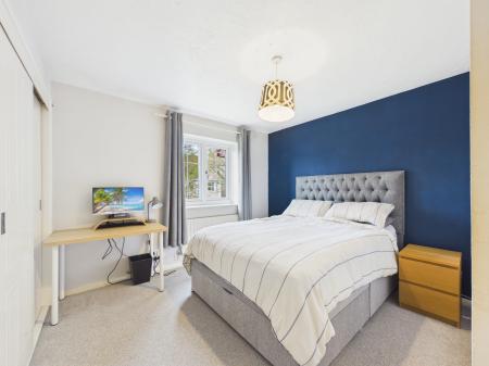 2 bedroom Terraced House for sale in Pond Road, Bramley, RG26