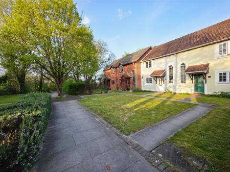 Pond Road, Bramley, RG26