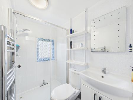 2 bedroom Park home for sale in Oaktree Avenue, Thatcham, RG19