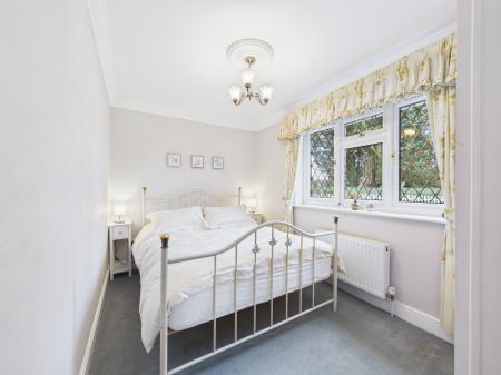 4 bedroom Detached bungalow for sale in New Road, Pamber Green, RG26