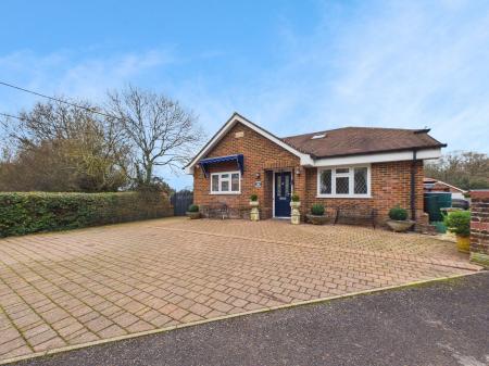 New Road, Pamber Green, RG26