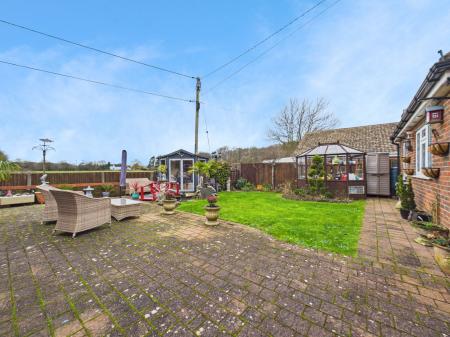4 bedroom Detached bungalow for sale in New Road, Pamber Green, RG26