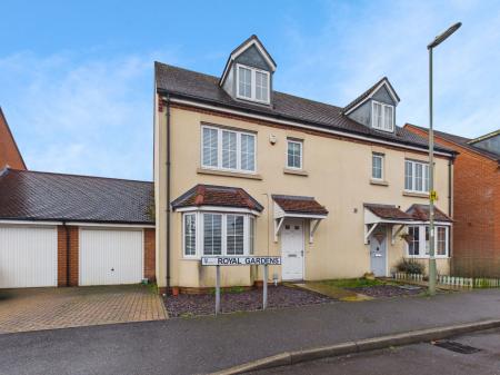 Royal Gardens, Tadley, RG26