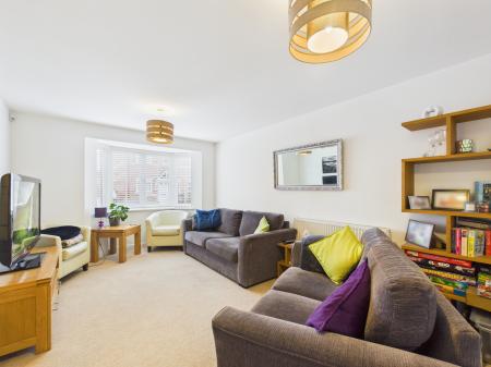 4 bedroom Semi-detached house for sale in Royal Gardens, Tadley, RG26