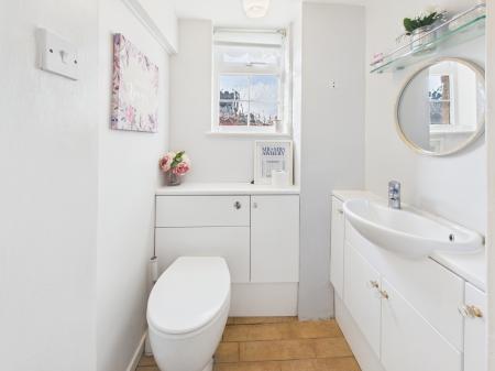 4 bedroom Detached house for sale in Winchfield Gardens, Tadley, RG26