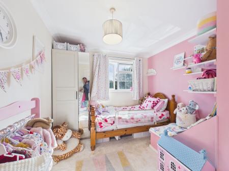 4 bedroom Detached house for sale in Winchfield Gardens, Tadley, RG26