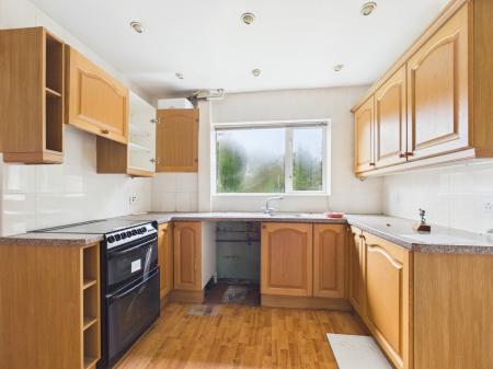 3 bedroom Semi-detached house for sale in Priors Road, Tadley, RG26