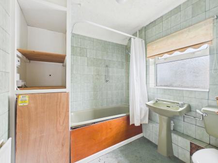 3 bedroom Semi-detached house for sale in Priors Road, Tadley, RG26