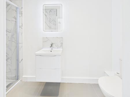 5 bedroom Bungalow for sale in New Road, Little London, RG26