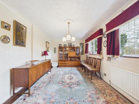 5 bedroom Detached house for sale in Pound Green, Baughurst, RG26