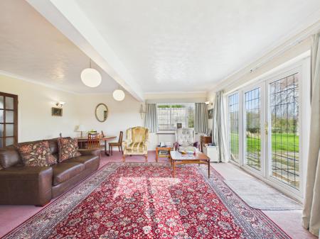 5 bedroom Detached house for sale in Pound Green, Baughurst, RG26