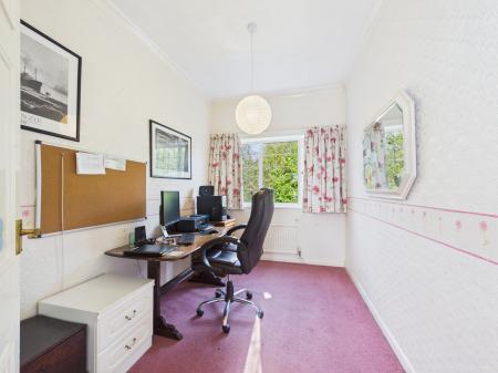 5 bedroom Detached house for sale in Pound Green, Baughurst, RG26