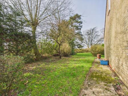 5 bedroom Detached house for sale in Pound Green, Baughurst, RG26