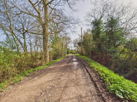 5 bedroom Detached house for sale in Pound Green, Baughurst, RG26