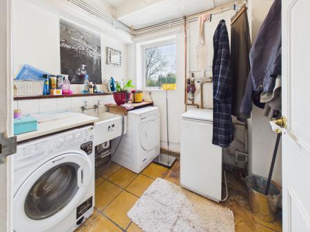 5 bedroom Detached house for sale in Pound Green, Baughurst, RG26