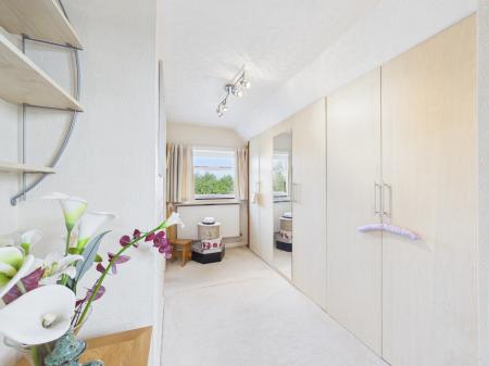 5 bedroom Detached house for sale in Pound Green, Baughurst, RG26