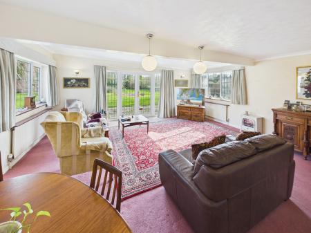 5 bedroom Detached house for sale in Pound Green, Baughurst, RG26