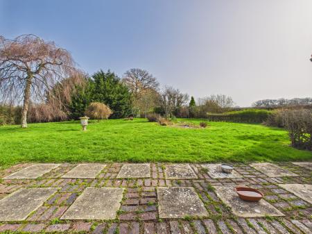 5 bedroom Detached house for sale in Pound Green, Baughurst, RG26