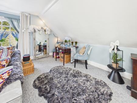 1 bedroom Flat for sale in Bucklebury Place, Bucklebury, RG7