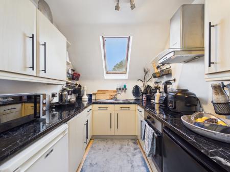 1 bedroom Flat for sale in Bucklebury Place, Bucklebury, RG7