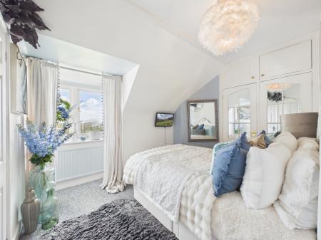 1 bedroom Flat for sale in Bucklebury Place, Bucklebury, RG7