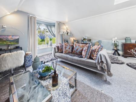 1 bedroom Flat for sale in Bucklebury Place, Bucklebury, RG7