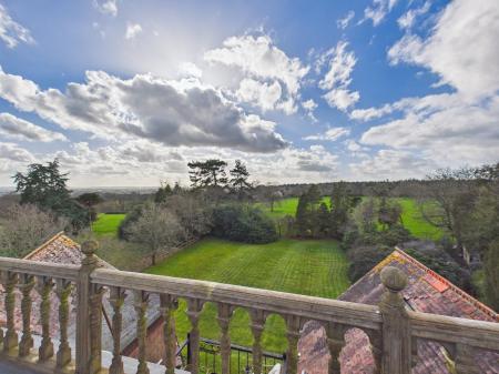 1 bedroom Flat for sale in Bucklebury Place, Bucklebury, RG7