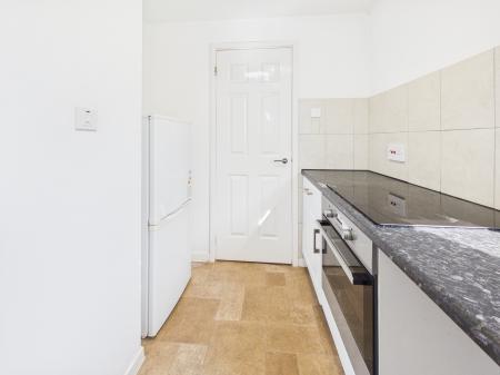 1 bedroom Studio flat to let in Mortimer Gardens, Tadley, RG26