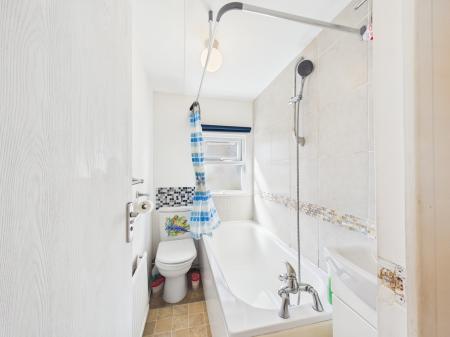 2 bedroom Park home for sale in Meadow Park, Sherfield-On-Loddon, RG27